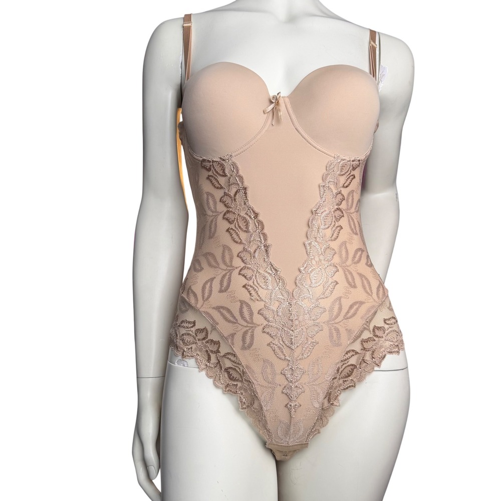 Marilyn Monroe‎ Intimates beige molded cup underwire bodysuit teddy Coquette L